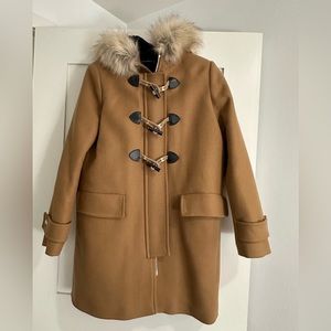 Zara camel coat size large. Bought it in Italy. Never wore it. Brand new